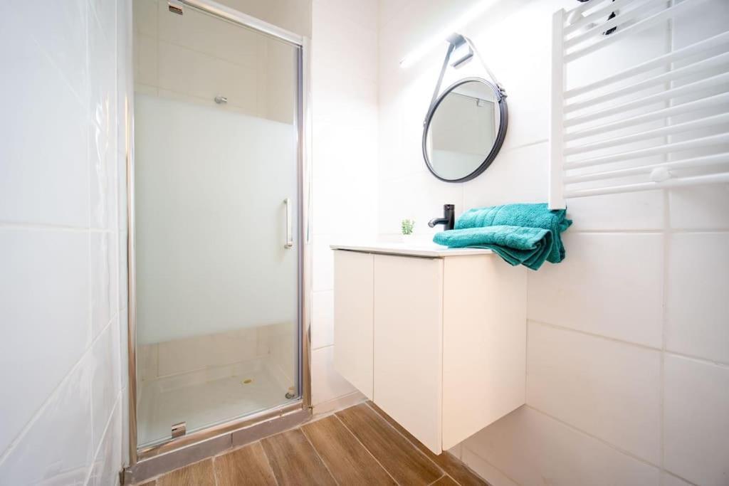 Fully Equiped Wifi Apartment Sleeps 6 Marsella Exterior foto